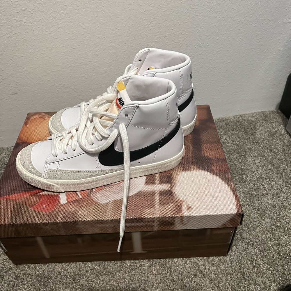 Nike White and Red Sneakers, Worn once, suggest wearing with high socks!